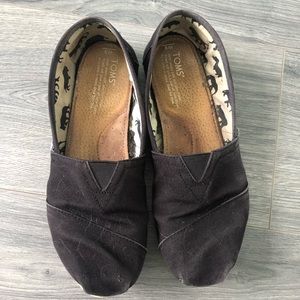 ✨3 for $15 Bundle✨ Black & White Toms